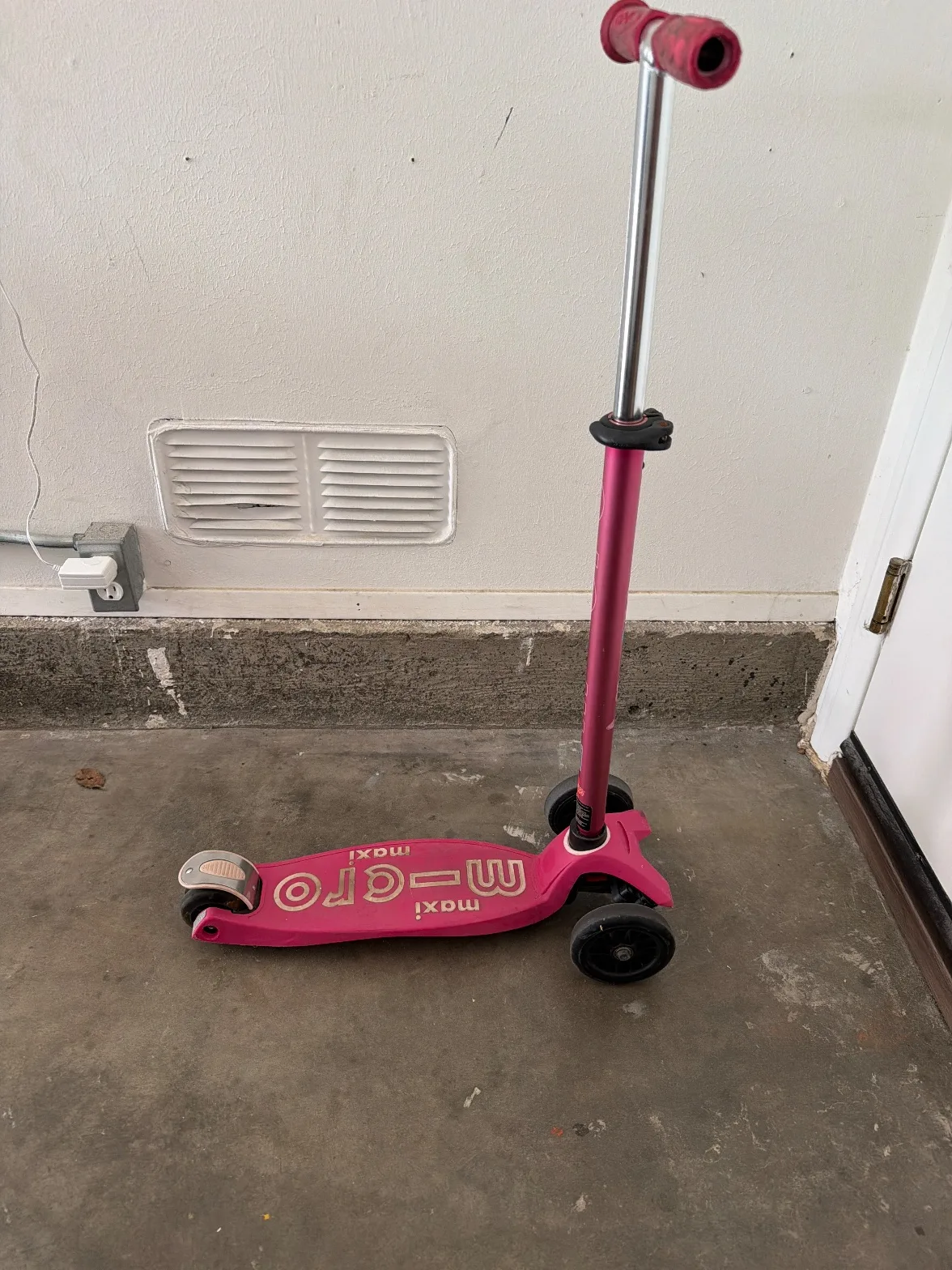 Micro Maxi Deluxe scooter