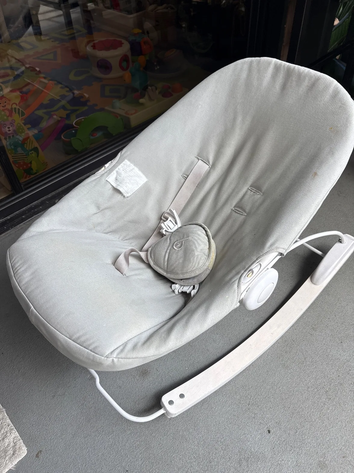 Baby bouncer rocker